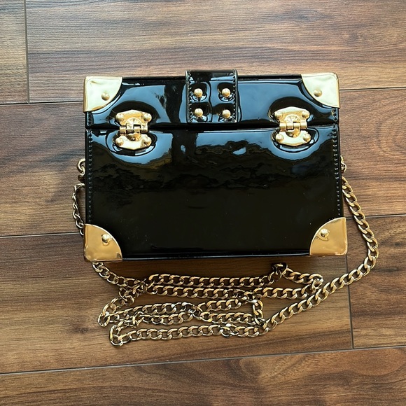 Hard-sided Trunk Style Purse - Picture 2 of 6